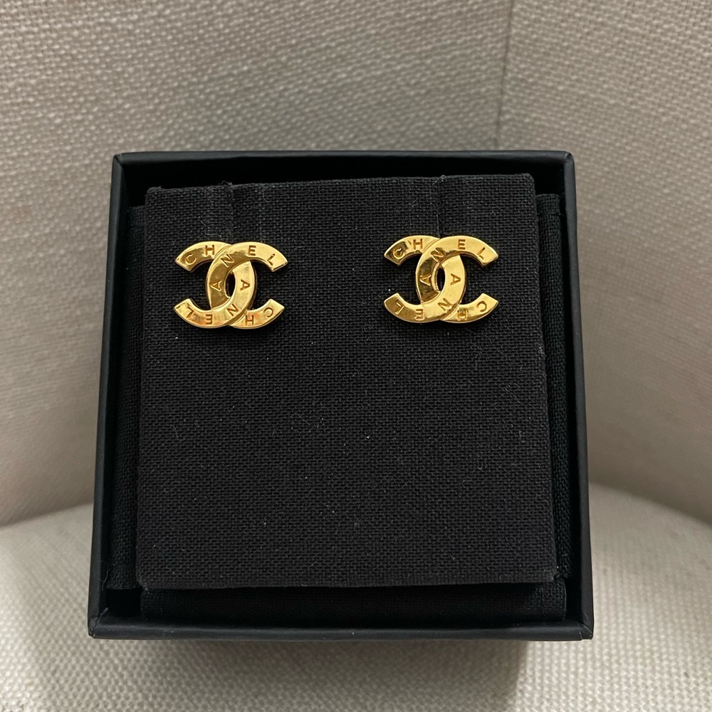 🌸SOLD Chanel 20A CC Iconic Gold Earrings